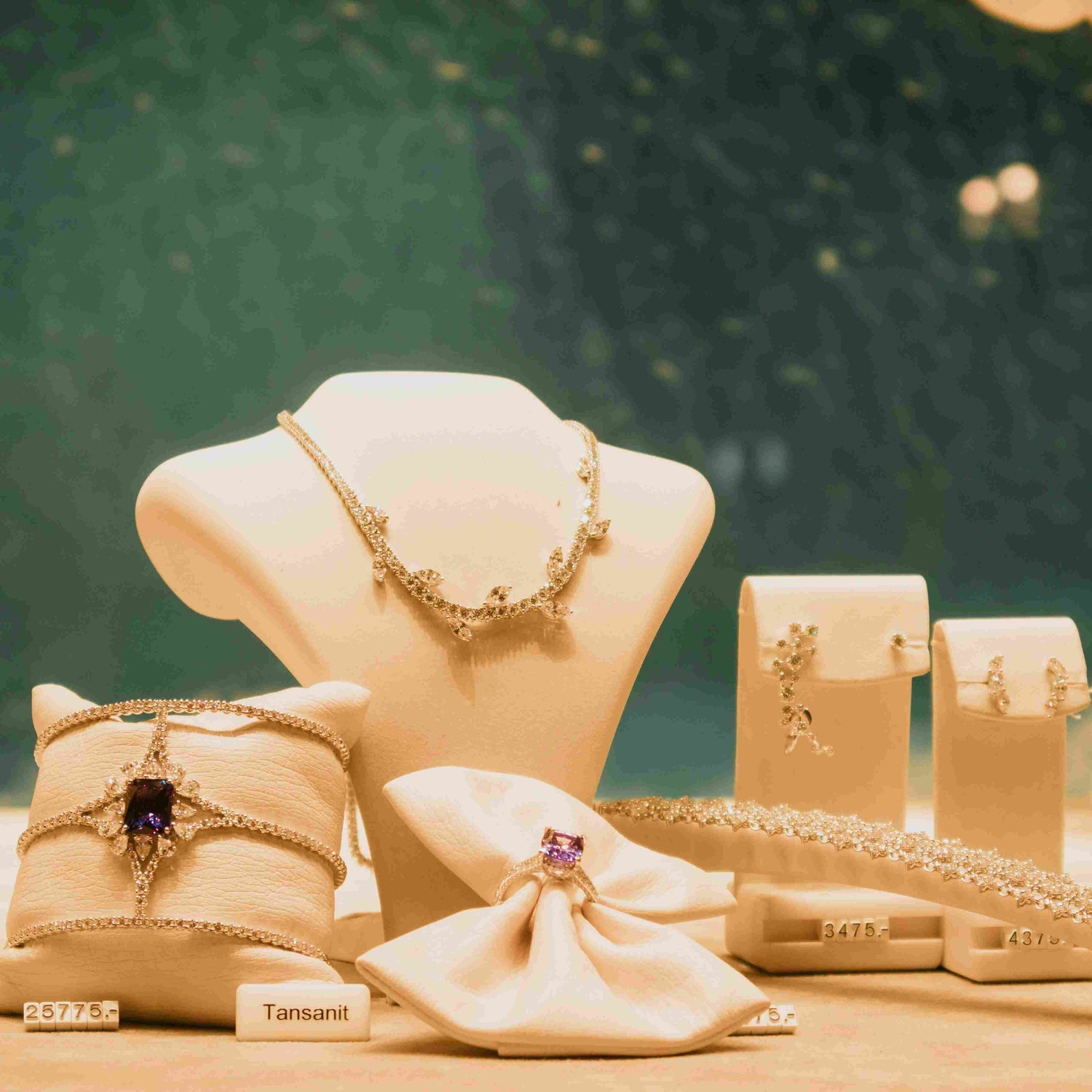 Jewelry Collection – VizTora
